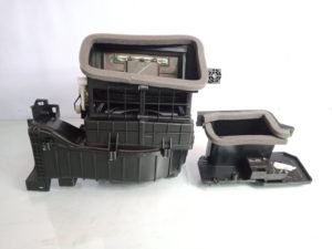 ซ่อมแอร์รถยนต์ Mitsubishi Pajero