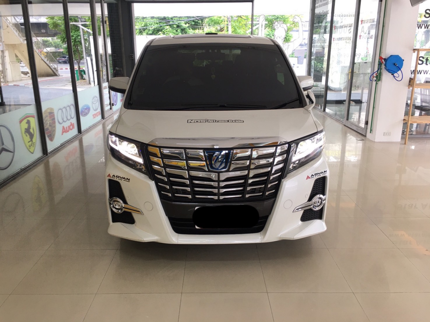 ซ่อมแอร์รถยนต์ Toyota Alphard