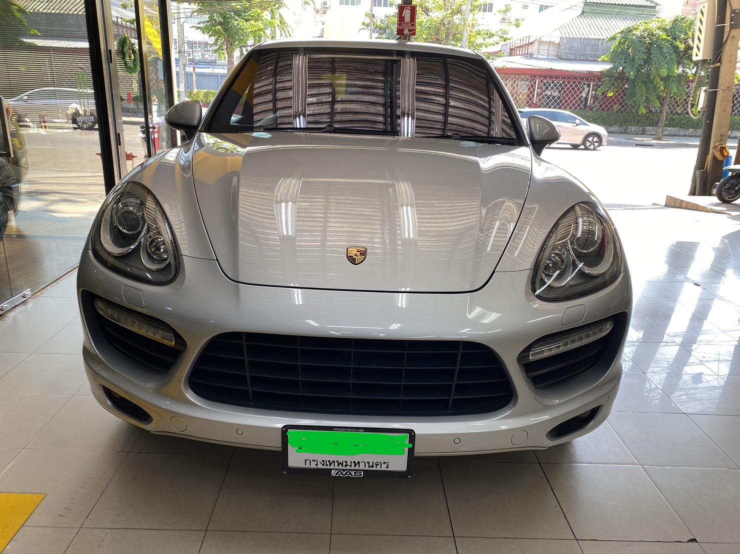 ซ่อมแอร์รถ Porsche Cayenne